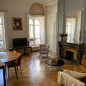 Beautiful 3br In Center Lyon